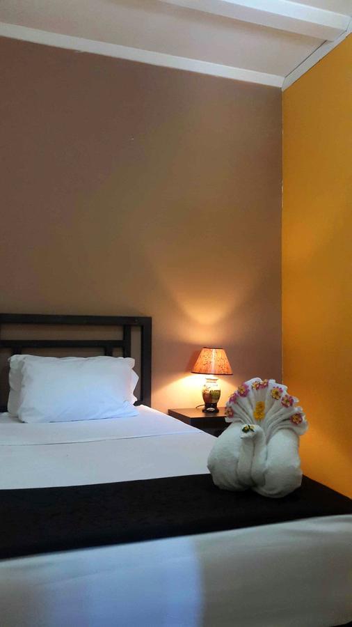Hotel Casa Aura Cartago Luaran gambar