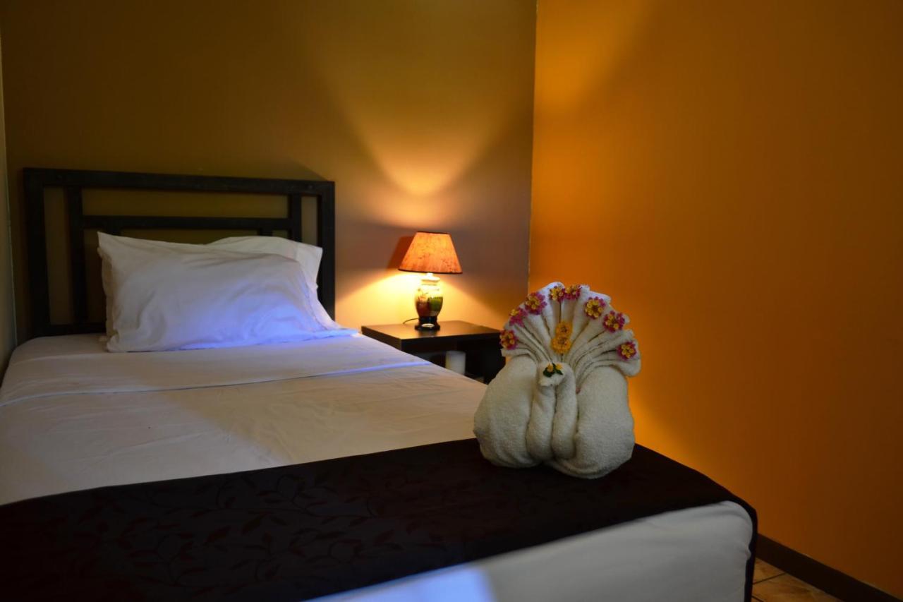 Hotel Casa Aura Cartago Luaran gambar
